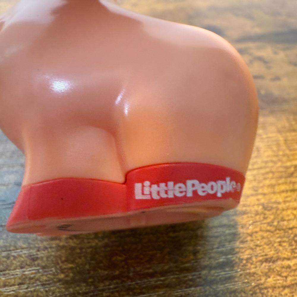 Fisher Price Little People Pig Toy Figure Animal Farm Pink Red‎ Nose 2018 Mattel - Picture 8 of 8